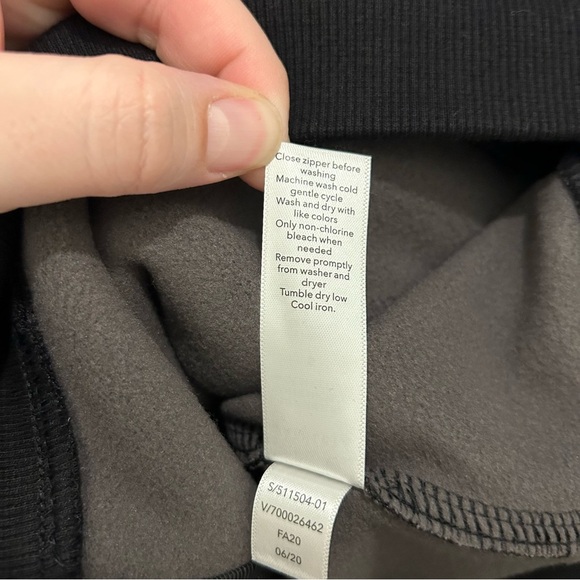 Athleta Triumph Printed Hoodie NWT Small Camouflage black gray sweatshirt - Picture 12 of 13